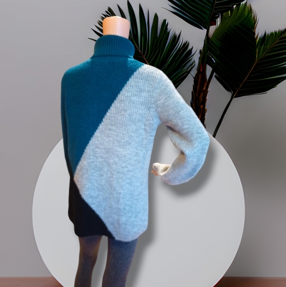 Lily Morgan Women's Turtleneck Color Block Cozy Knit Sweater - Picture 8 of 16